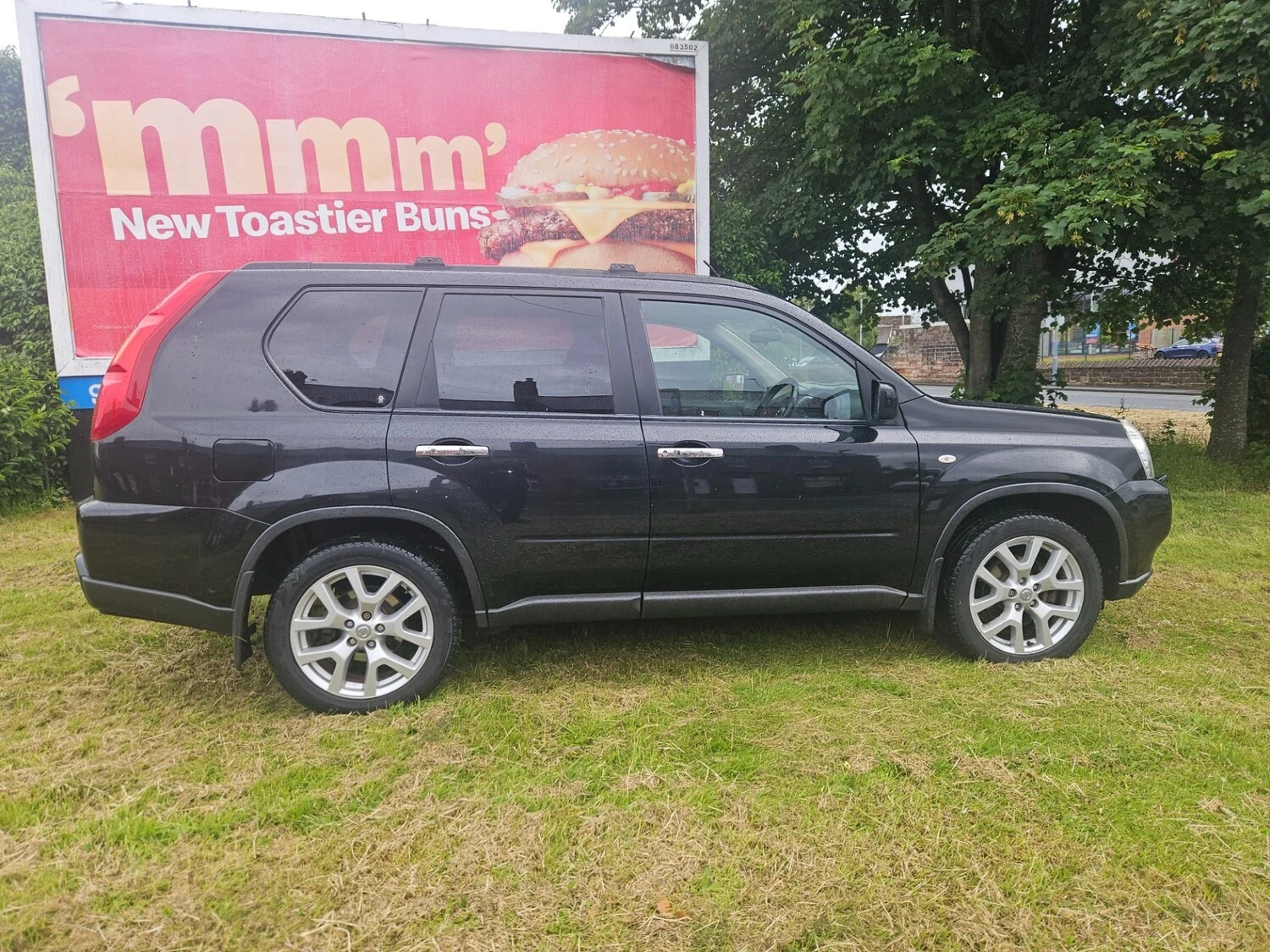 
								Nissan X-Trail 2.0 dCi 173 Tekna 5dr ESTATE Diesel Manual full									