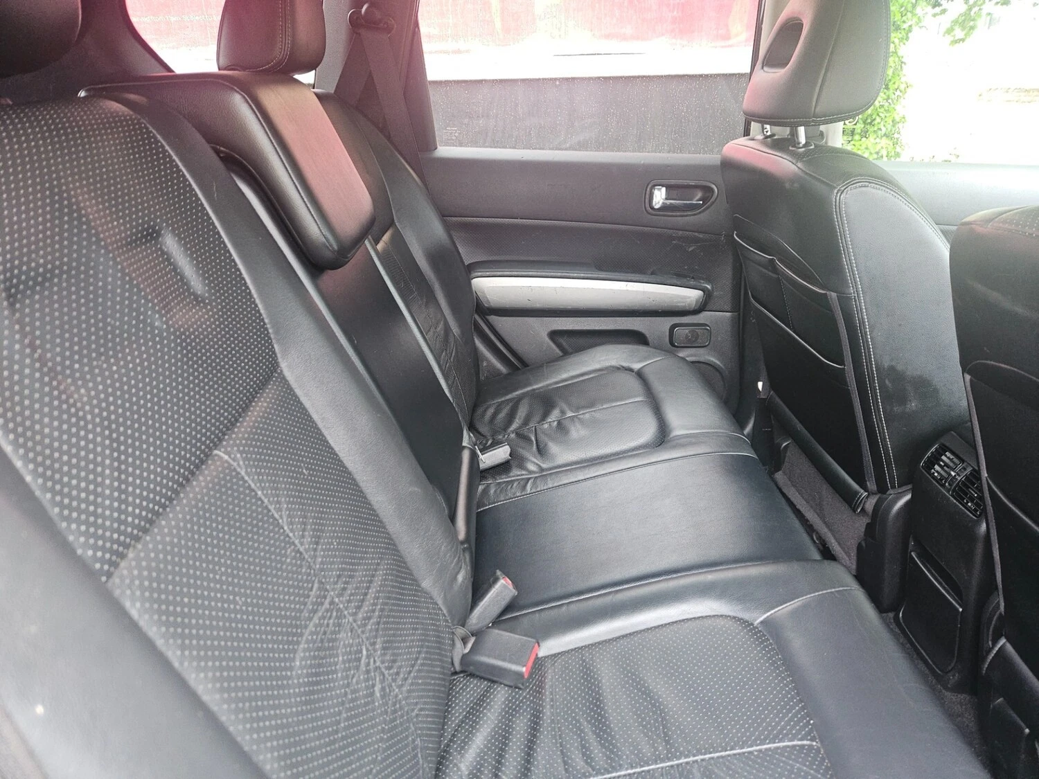 
								Nissan X-Trail 2.0 dCi 173 Tekna 5dr ESTATE Diesel Manual full									